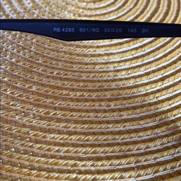 Ray Ban Sunglasses - Picture 3 of 4